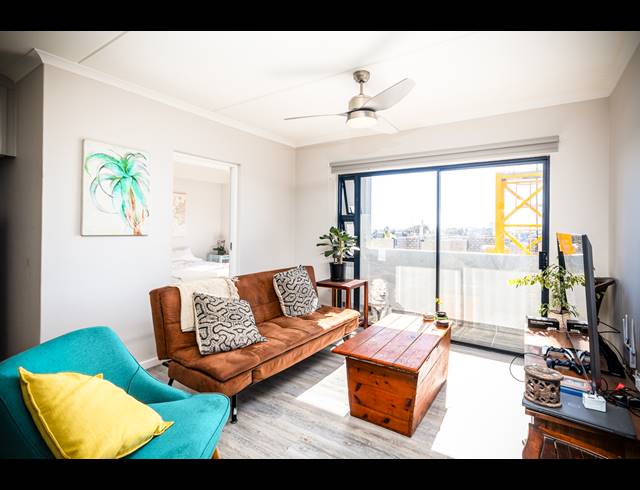 1 BEDROOM APARTMENT FOR SALE IN TABLE VIEW